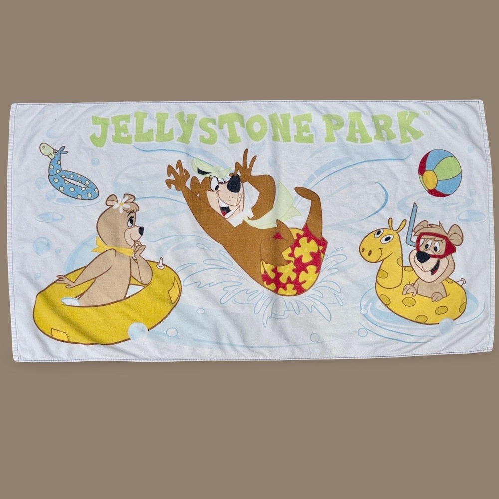 Vintage Yogi Bear Boo-Boo Cindy Jellystone Park Beach Towel 90s White Cartoon